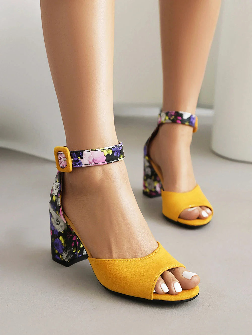 Fioretta - Square Heel Sandals